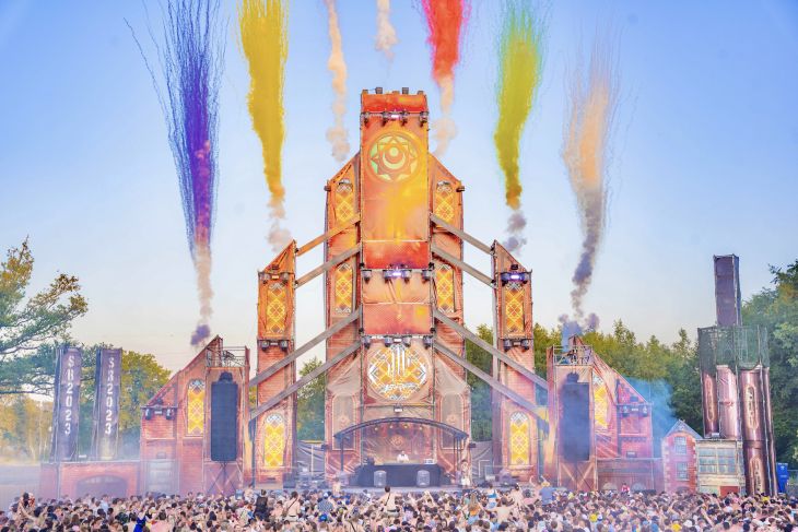 Sunrise Festival 2023 | De zomer = van ons! 🍹⛱