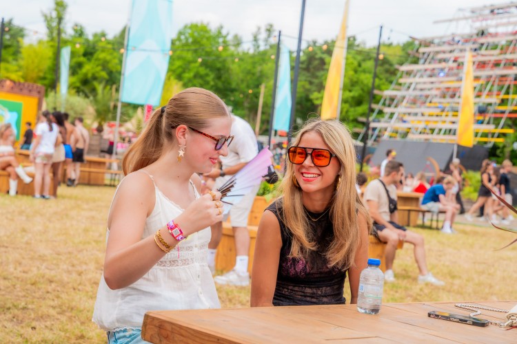 Sunrise Festival 2025 | Vriendengroepen paraat: samen zijn we Sunrise ☀️