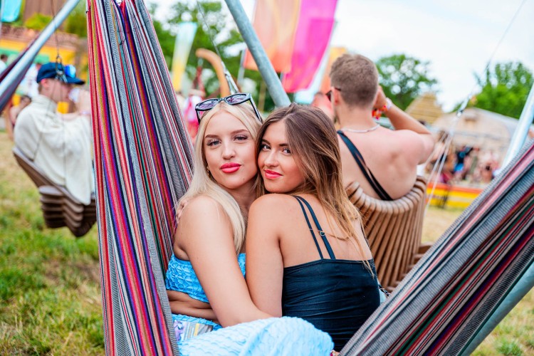 Sunrise Festival 2025 | Vriendengroepen paraat: samen zijn we Sunrise ☀️
