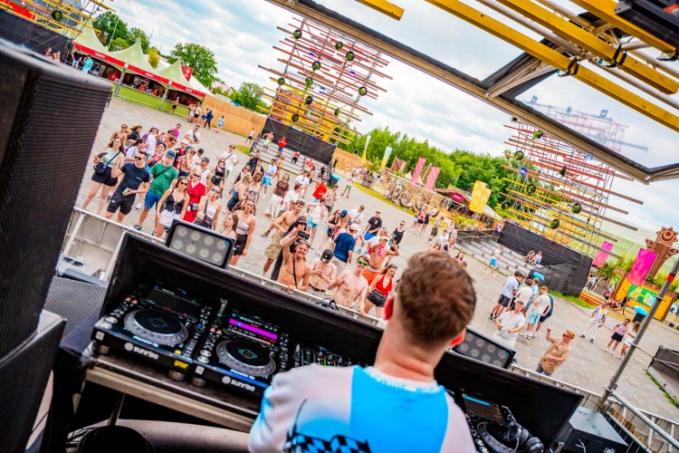 Sunrise Festival 2025 | Vriendengroepen paraat: samen zijn we Sunrise ☀️