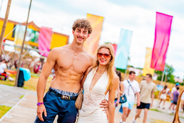 Sunrise Festival 2025 | Vriendengroepen paraat: samen zijn we Sunrise ☀️