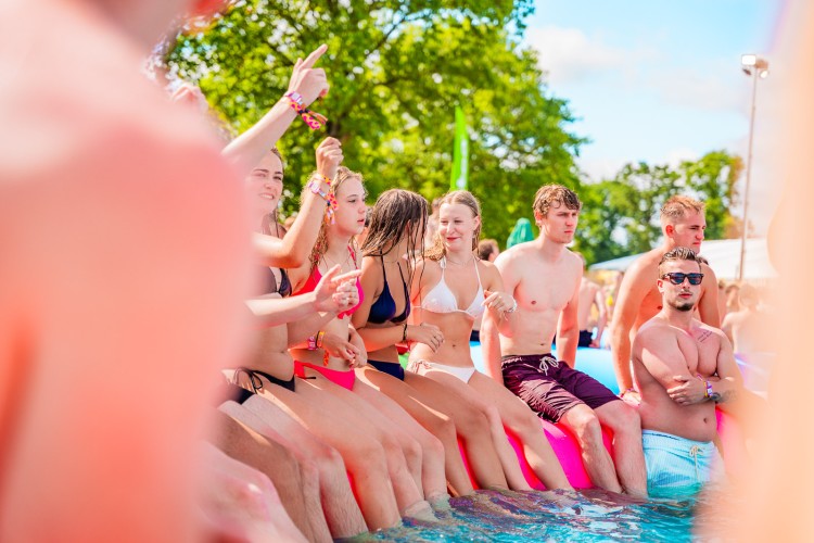 Sunrise Festival 2025 | Vriendengroepen paraat: samen zijn we Sunrise ☀️