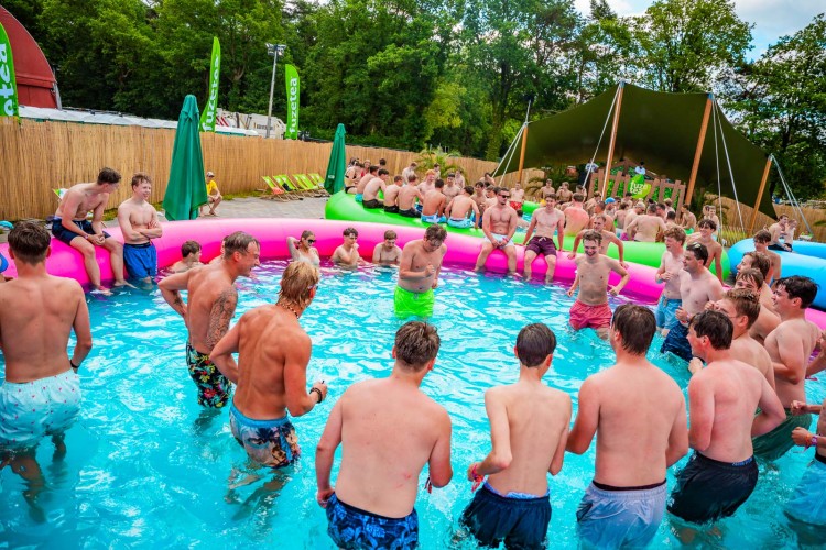 Sunrise Festival 2025 | Vriendengroepen paraat: samen zijn we Sunrise ☀️