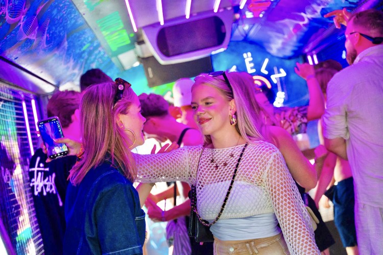 Sunrise Festival 2025 | Vriendengroepen paraat: samen zijn we Sunrise ☀️