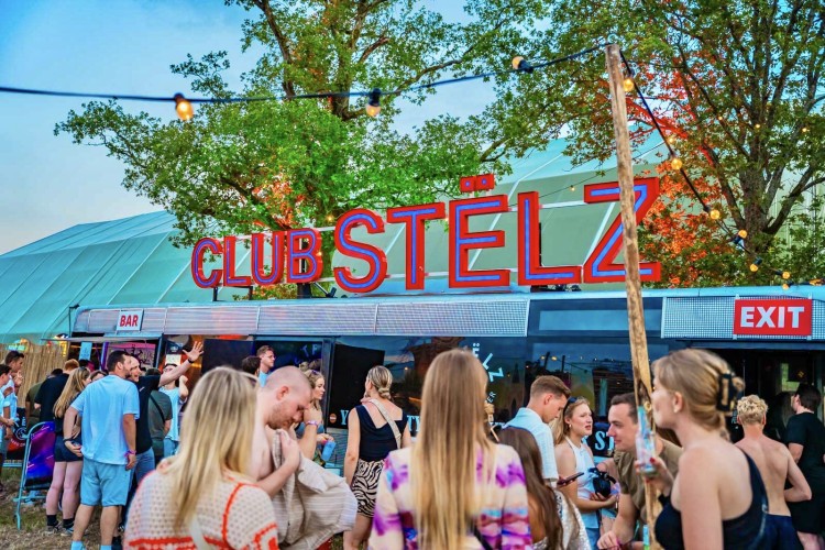 Sunrise Festival 2025 | Vriendengroepen paraat: samen zijn we Sunrise ☀️
