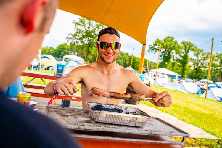 Sunrise Festival 2025 | Sunfields Camping = leven ⛺️