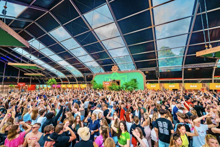 Sunrise Festival 2025 | Sunfields Camping = leven ⛺️