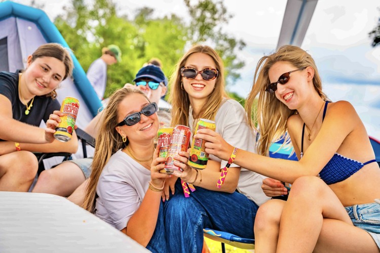 Sunrise Festival 2025 | Sunfields Camping = leven ⛺️