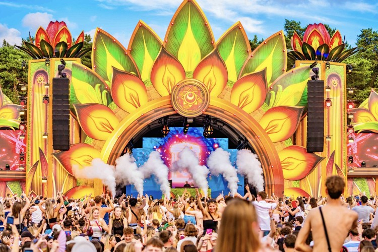 Sunrise Festival 2025 | Zonnestraaltjes op je beeldscherm 😍