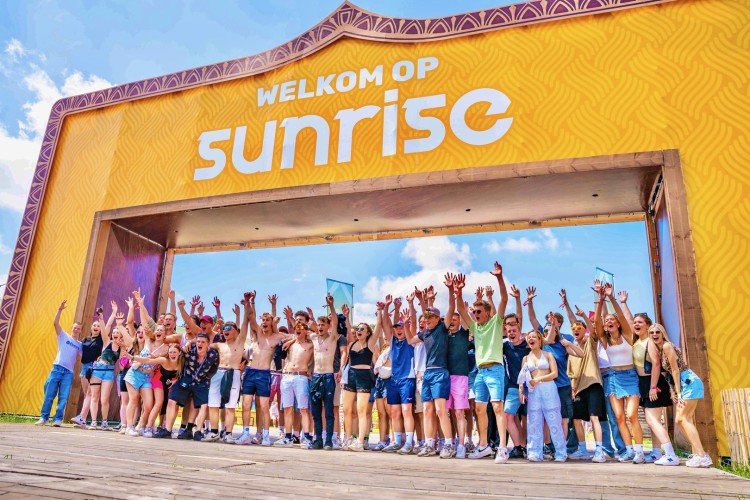 Sunrise Festival 2025 | Zonnestraaltjes op je beeldscherm 😍