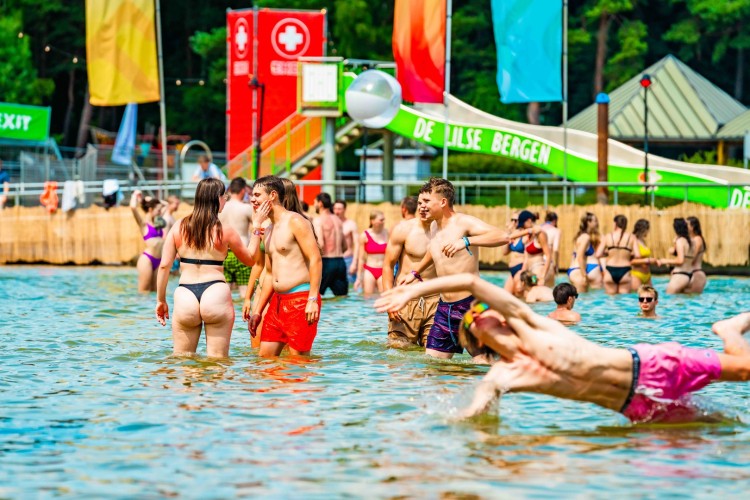 Sunrise Festival 2025 | Volle bak zon, vibes en de beste outfits 👌🏻