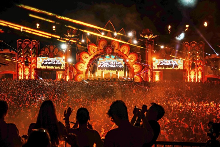 Sunrise Festival 2025 | Volle bak zon, vibes en de beste outfits 👌🏻