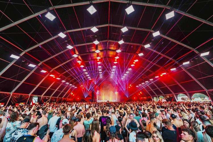Sunrise Festival 2025 | Volle bak zon, vibes en de beste outfits 👌🏻