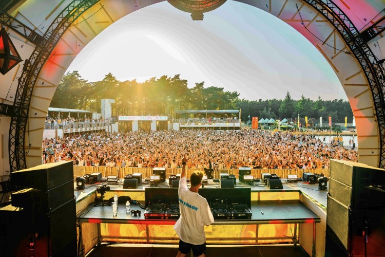 Sunrise Festival 2025 | Volle bak zon, vibes en de beste outfits 👌🏻