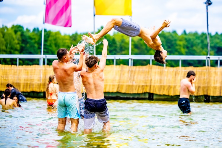 Sunrise Festival 2025 | Jullie enthousiasme is sky-high 🤯
