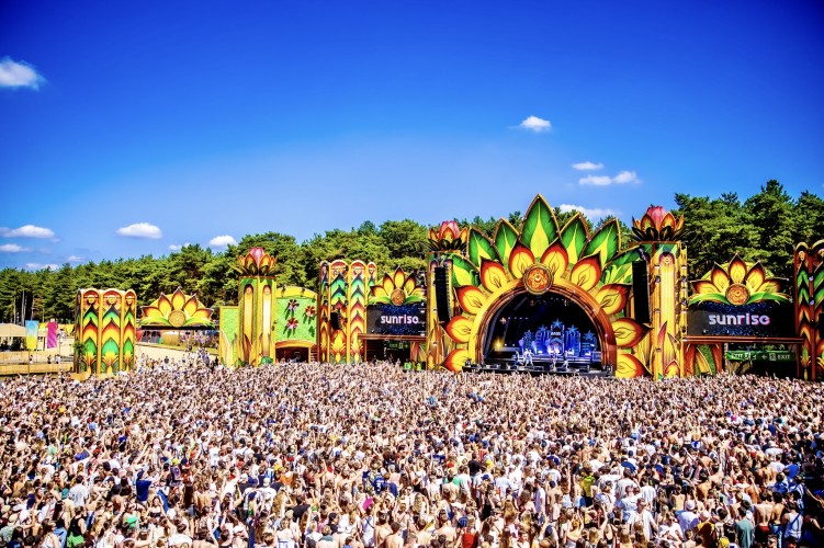Sunrise Festival 2025 | Jullie enthousiasme is sky-high 🤯