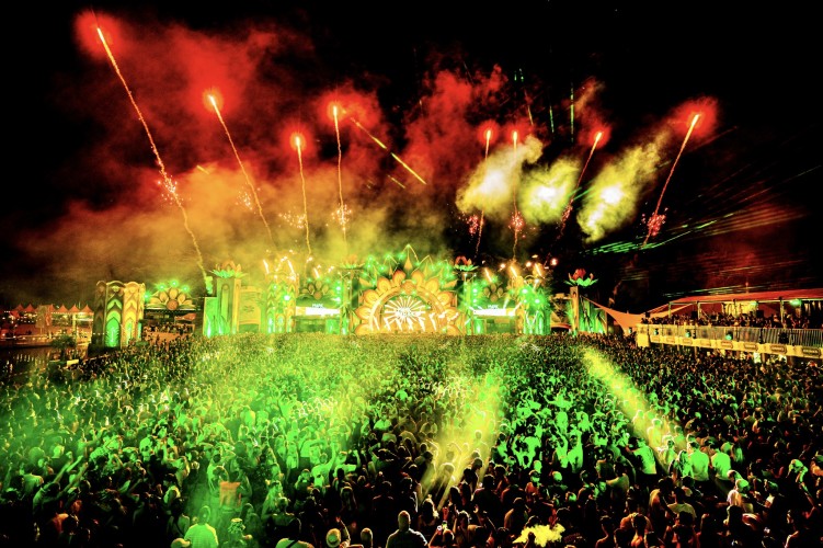 Sunrise Festival 2025 | Jullie enthousiasme is sky-high 🤯