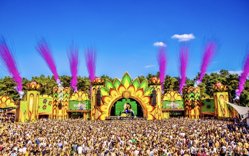 Sunrise Festival 2025 | Jullie enthousiasme is sky-high 🤯