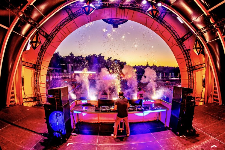 Sunrise Festival 2025 | Jullie enthousiasme is sky-high 🤯