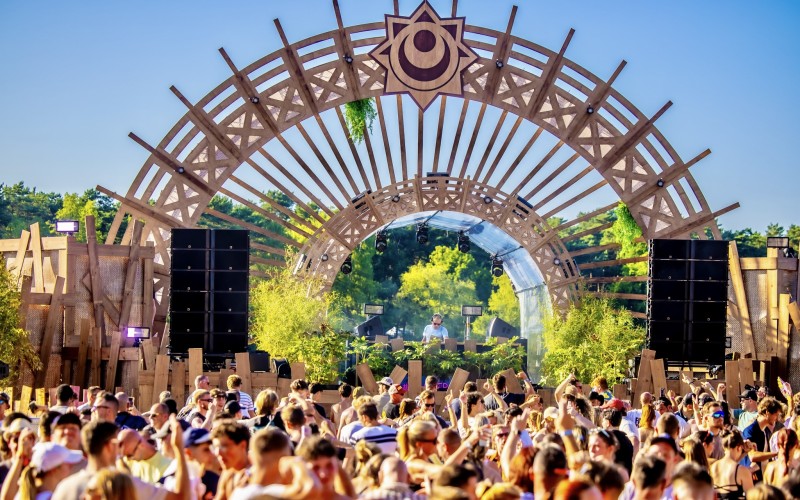 Sunrise Festival 2025 | Jullie enthousiasme is sky-high 🤯