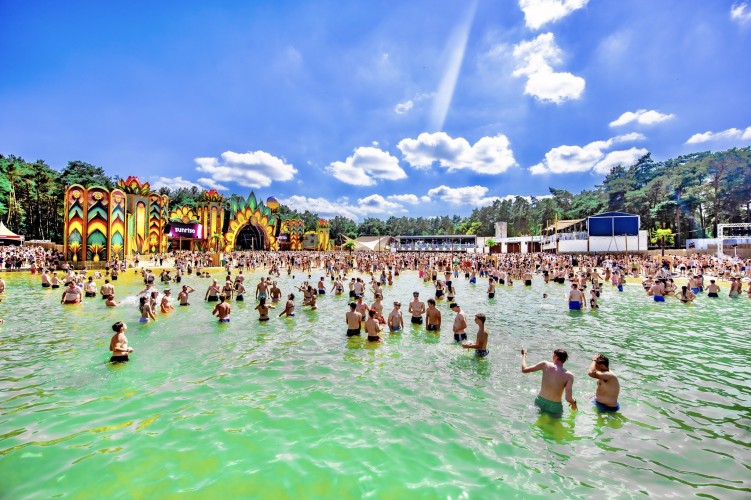 Sunrise Festival 2025 | Jullie enthousiasme is sky-high 🤯