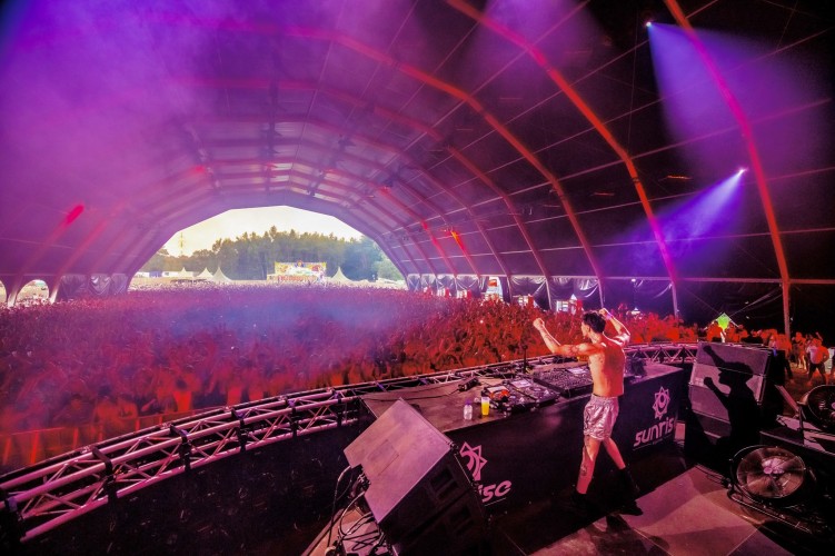 Sunrise Festival 2025 | Jullie enthousiasme is sky-high 🤯