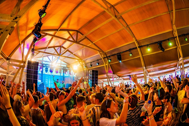 Sunrise Festival 2025 | Kunnen we de tijd stop zetten op dit moment alsjeblieft? 😍