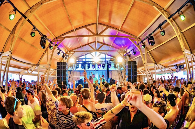 Sunrise Festival 2025 | Kunnen we de tijd stop zetten op dit moment alsjeblieft? 😍