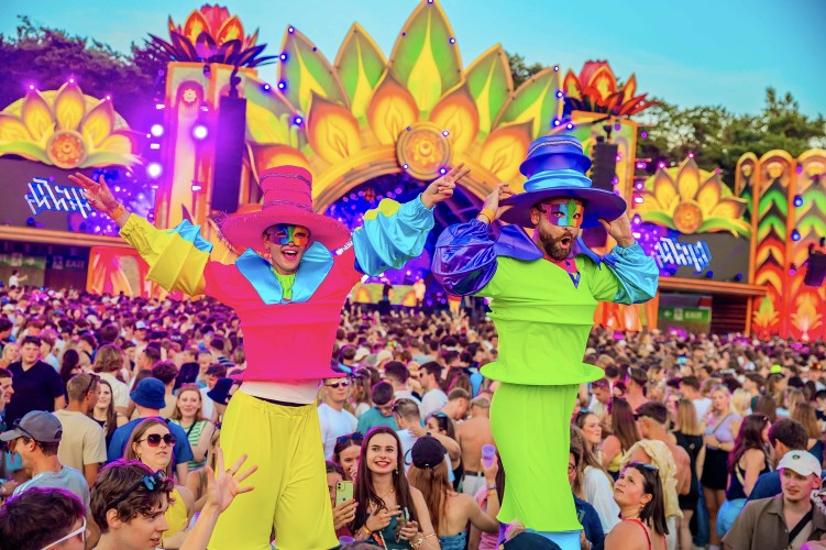 Sunrise Festival 2025 | Kunnen we de tijd stop zetten op dit moment alsjeblieft? 😍