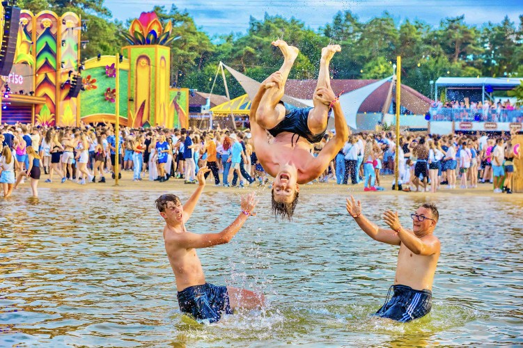 Sunrise Festival 2025 | Kunnen we de tijd stop zetten op dit moment alsjeblieft? 😍