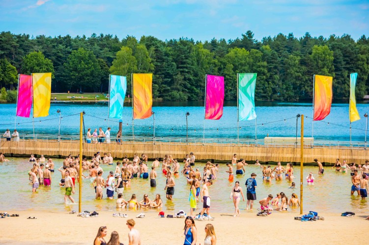Sunrise Festival 2025 | Zon, muziek en gelukkige gezichten 🥰