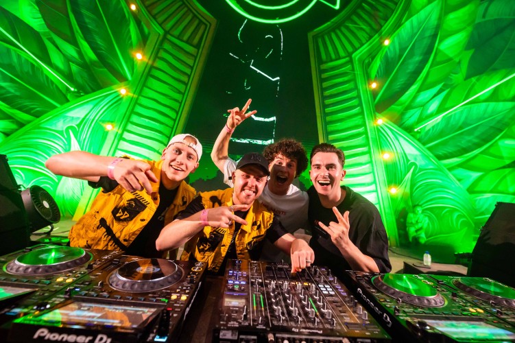 Sunrise Festival 2025 | Zon, muziek en gelukkige gezichten 🥰