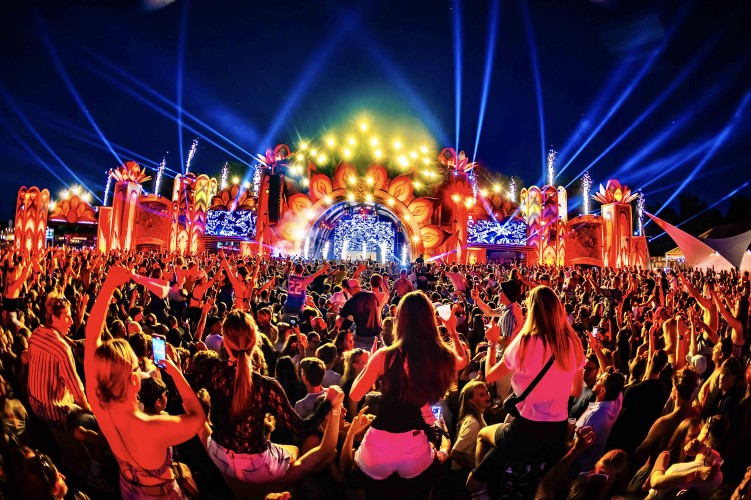 Sunrise Festival 2025 | Zon, muziek en gelukkige gezichten 🥰