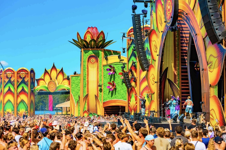Sunrise Festival 2025 | Zon, muziek en gelukkige gezichten 🥰