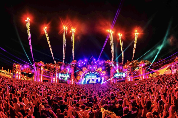 Sunrise Festival 2025 | Zon, muziek en gelukkige gezichten 🥰