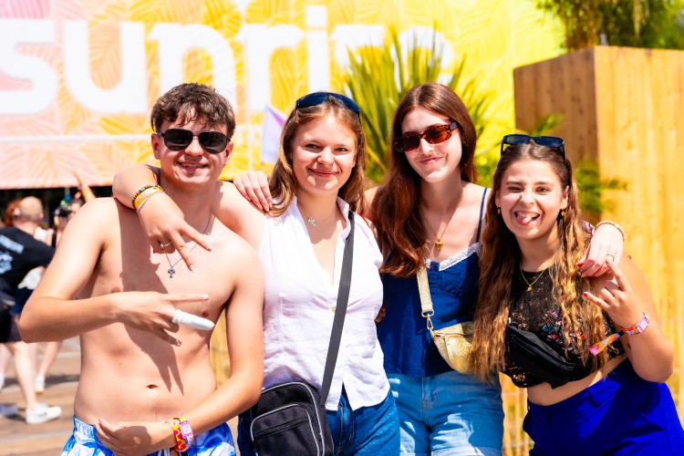 Sunrise Festival 2025 | Hét Ibiza van de Kempen 🍹