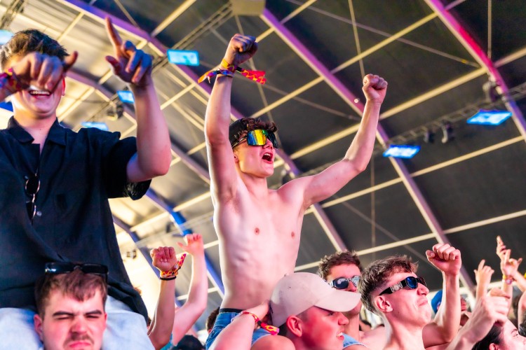 Sunrise Festival 2025 | Hét Ibiza van de Kempen 🍹