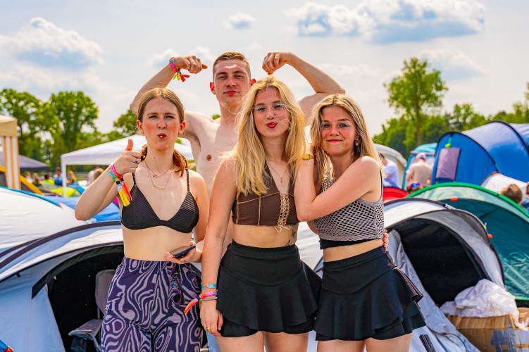 Sunrise Festival 2023 | De start van een onvergetelijk mooi weekend! ⛺️🧡