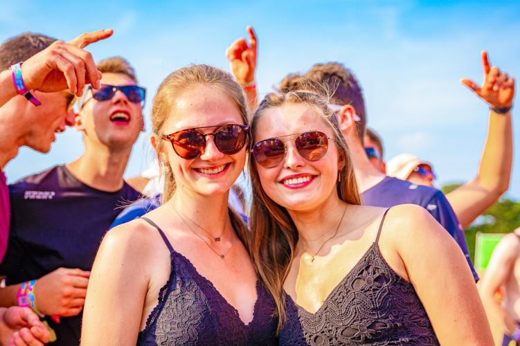 Sunrise Festival 2023 | De start van een onvergetelijk mooi weekend! ⛺️🧡