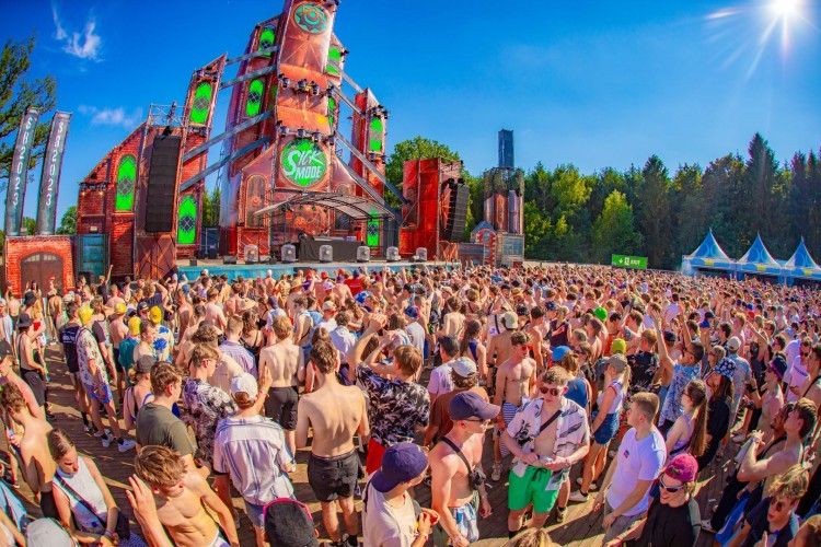 Sunrise Festival 2023 | De zomer = van ons! 🍹⛱