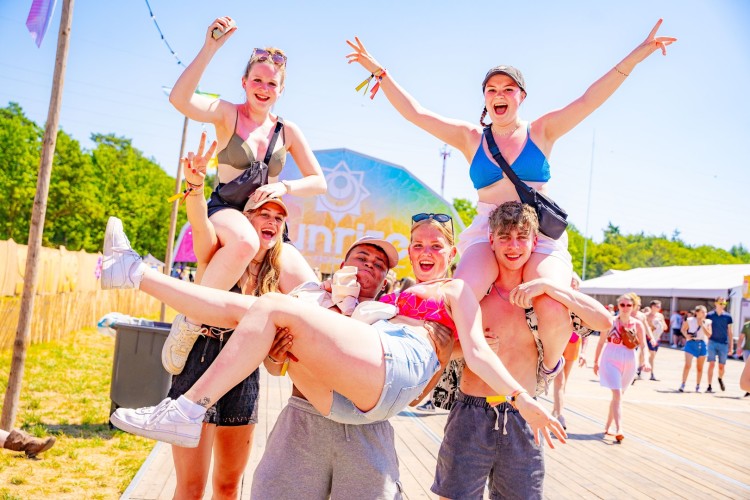 Sunrise Festival 2023 | De zomer = van ons! 🍹⛱